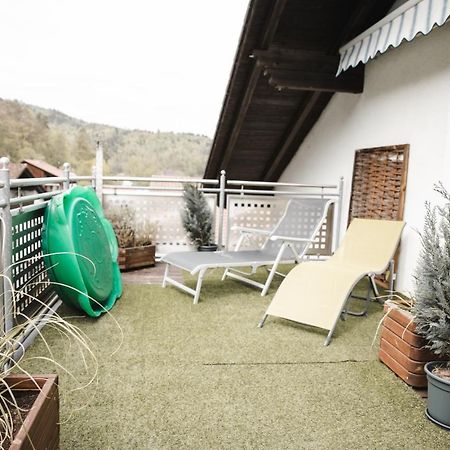 Modernes Apartment Mit Top Ausstattung Und Kamin Im Oberpfaelzer Seenland Nittenau Esterno foto